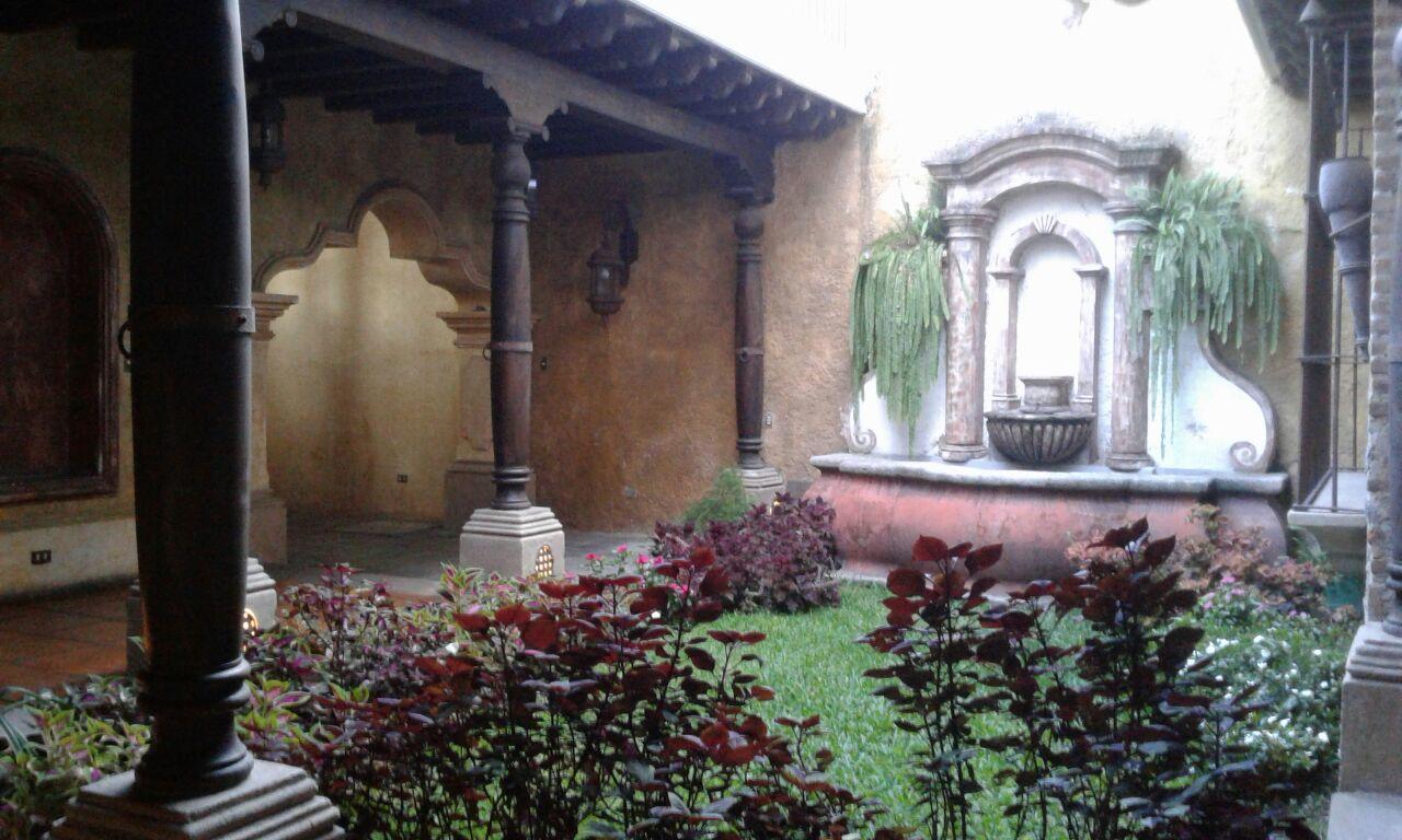 La Casa De La Alameda Bed & Breakfast Antigua Exterior photo