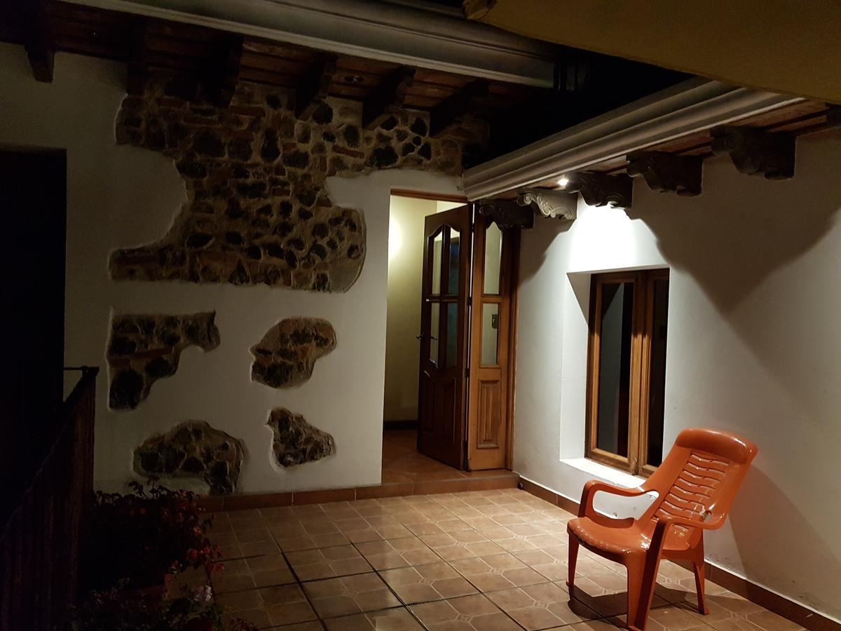 La Casa De La Alameda Bed & Breakfast Antigua Exterior photo