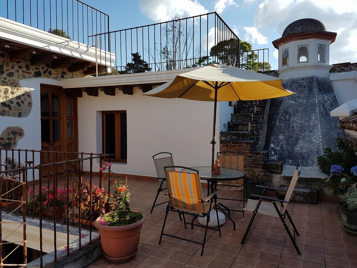 La Casa De La Alameda Bed & Breakfast Antigua Exterior photo