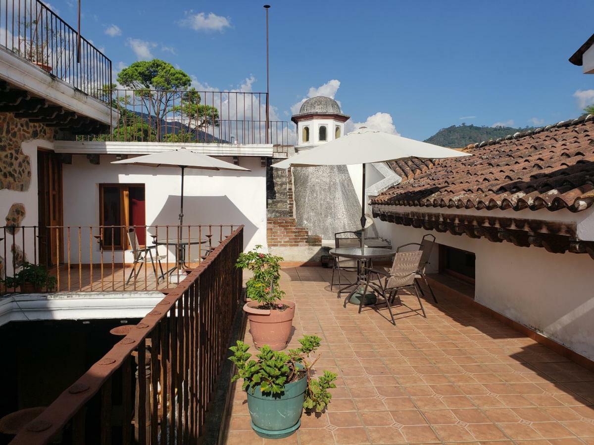 La Casa De La Alameda Bed & Breakfast Antigua Exterior photo